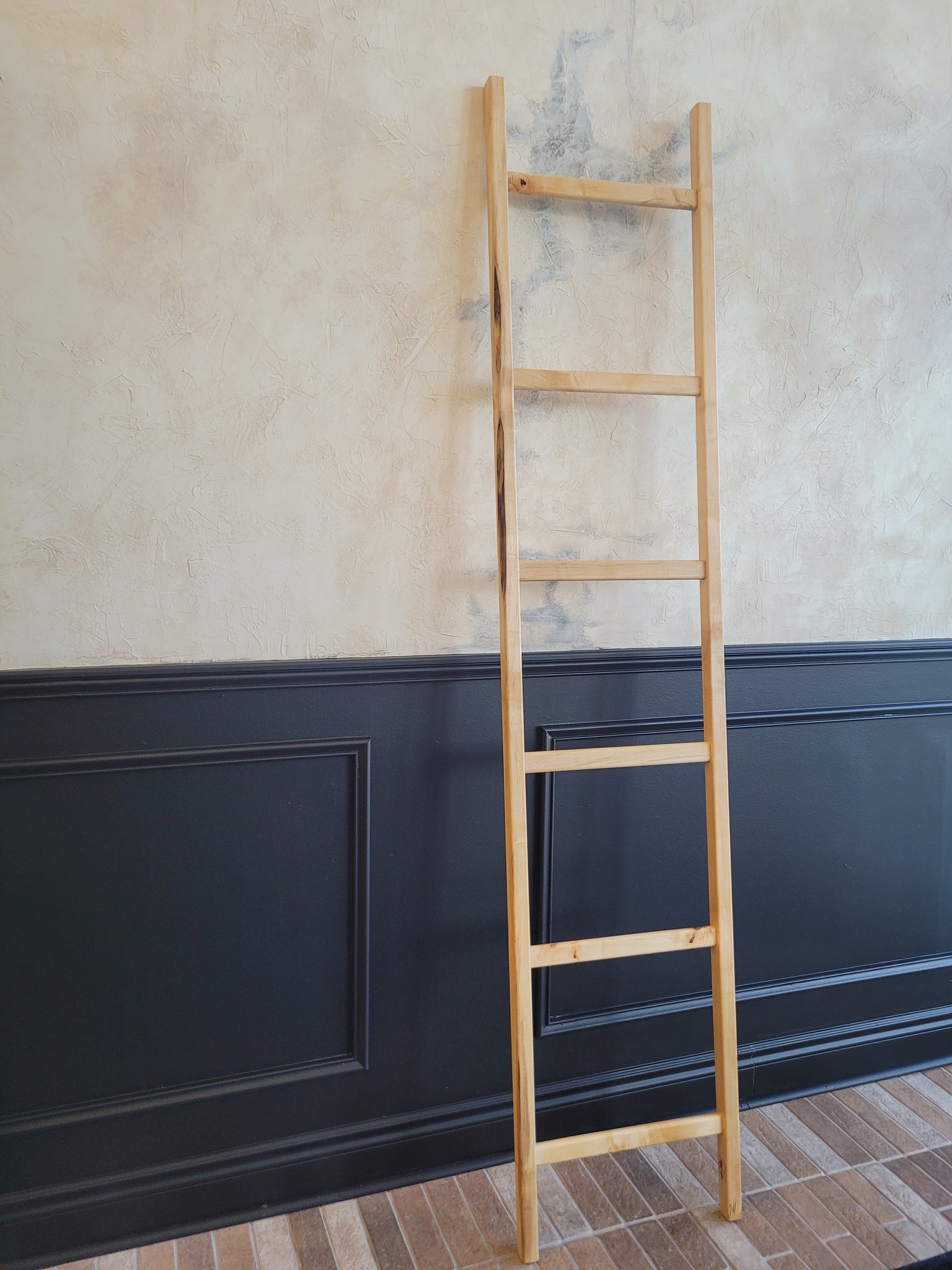 Maple Blanket Ladder