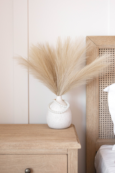 Accent Artificial Pampas Grass in Taupe Sand + Mojave Vase + Beads