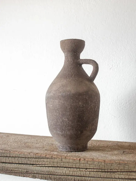 Amada Vase